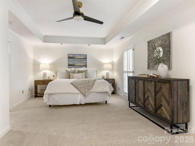 325 Stratfordshire Drive, Matthews, NC 28105