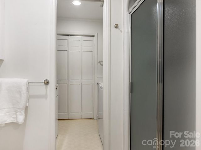 325 Stratfordshire Drive, Matthews, NC 28105
