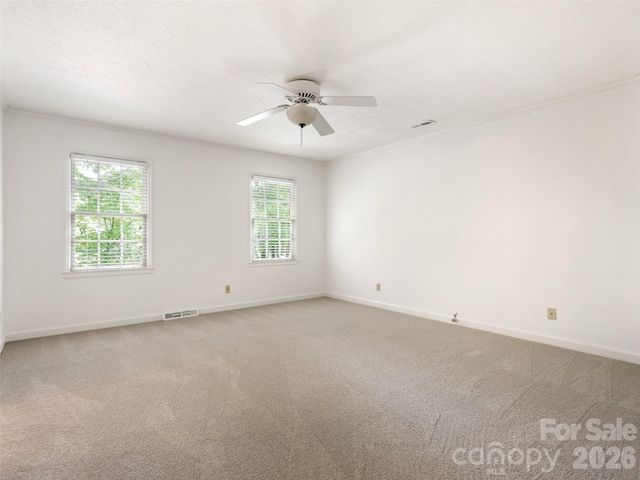 325 Stratfordshire Drive, Matthews, NC 28105