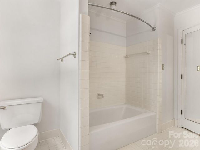 325 Stratfordshire Drive, Matthews, NC 28105
