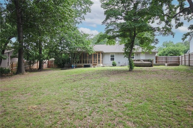 11 Primrose Lane, Bella Vista, AR 72714