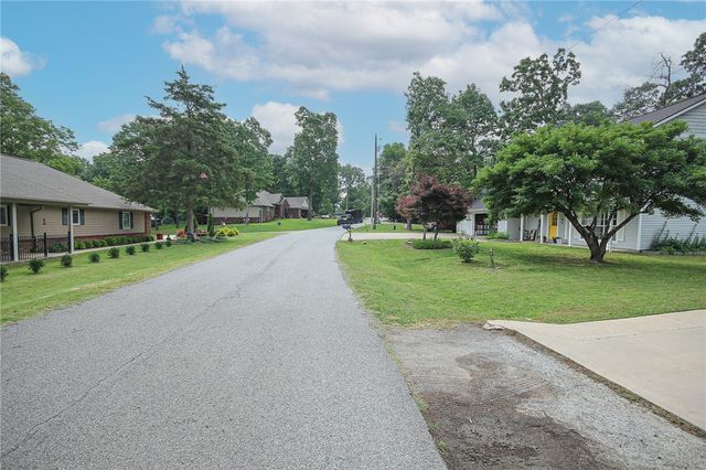 11 Primrose Lane, Bella Vista, AR 72714