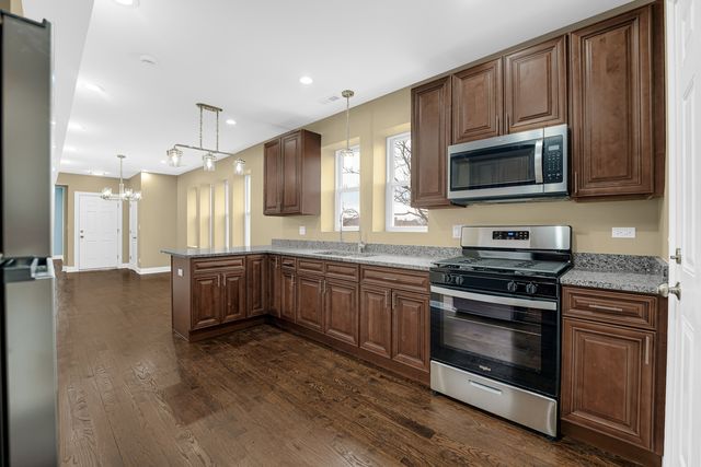 7316 S Rockwell Street 2, Chicago, IL 60629