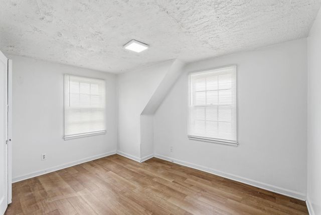 703-709 S Hydraulic St, Wichita, KS 67211