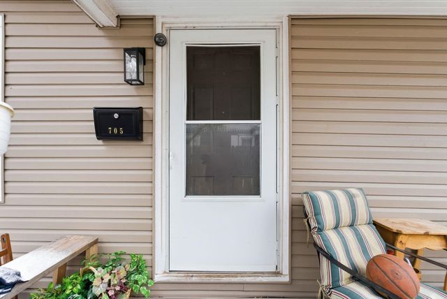 703-709 S Hydraulic St, Wichita, KS 67211