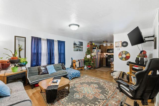 703-709 S Hydraulic St, Wichita, KS 67211