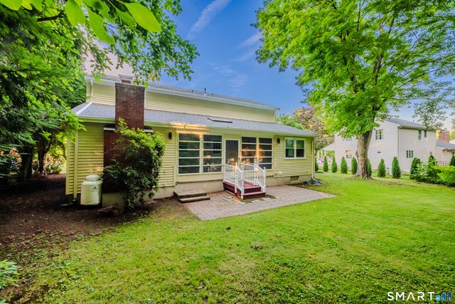 132 Hollyberry Lane, Plainville, CT 06062