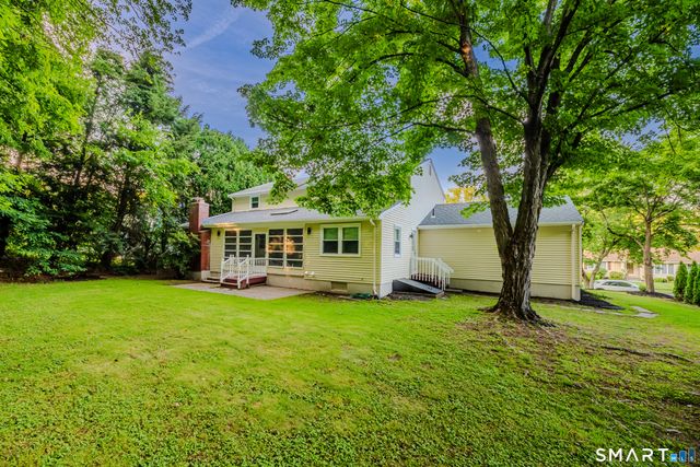 132 Hollyberry Lane, Plainville, CT 06062