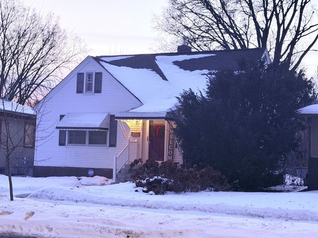 3833 Noble Avenue N, Robbinsdale, MN 55422