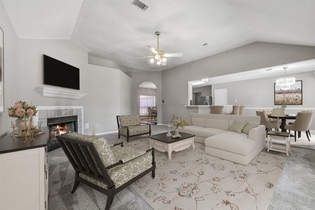 4335 Sugar Bars Drive, Friendswood, TX 77546