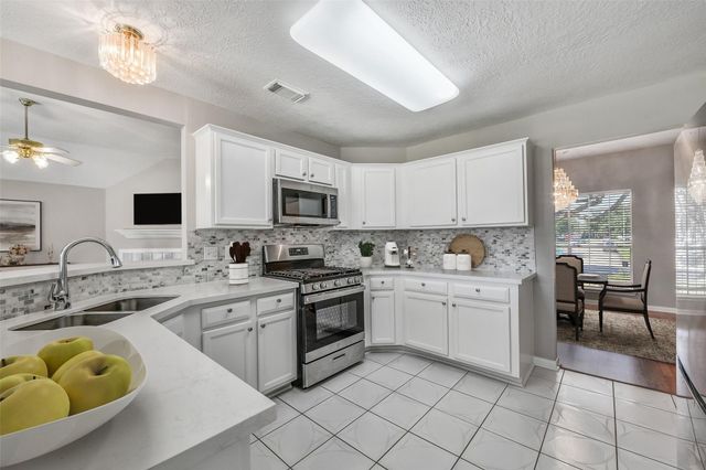4335 Sugar Bars Drive, Friendswood, TX 77546