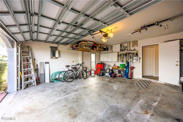 3316 SE 19th PL, Cape Coral, FL 33904