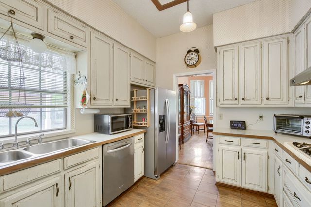 1538 Highland Road, Dallas, TX 75218