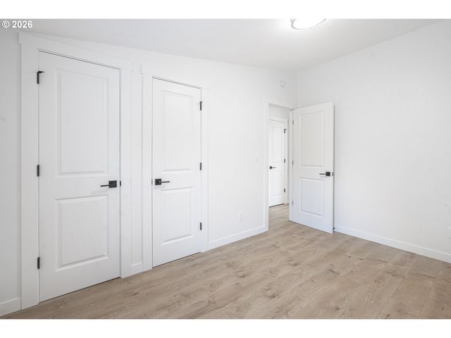 1282 E 3RD St, Lafayette, OR 97127