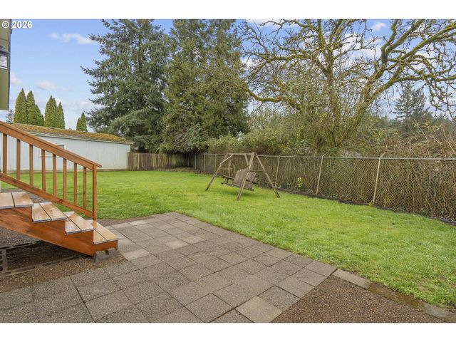 1282 E 3RD St, Lafayette, OR 97127