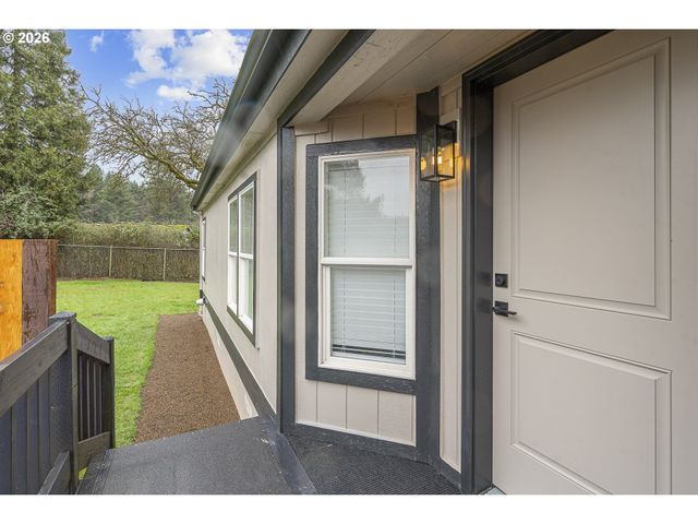 1282 E 3RD St, Lafayette, OR 97127