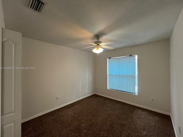 336 River Bluff Ln, Royal Palm Beach, FL 33411