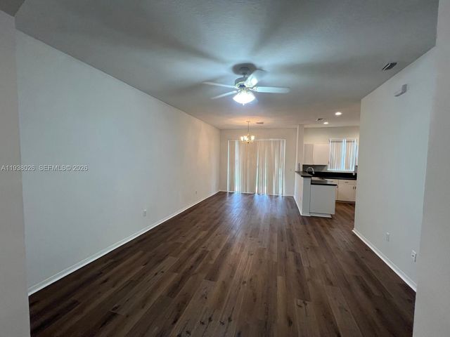 336 River Bluff Ln, Royal Palm Beach, FL 33411