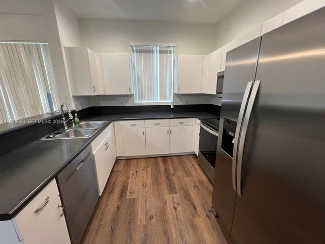 336 River Bluff Ln, Royal Palm Beach, FL 33411