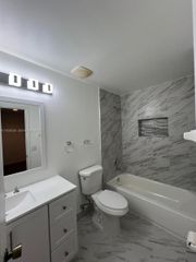 336 River Bluff Ln, Royal Palm Beach, FL 33411