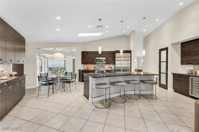 404 Bayside AVE, Naples, FL 34108