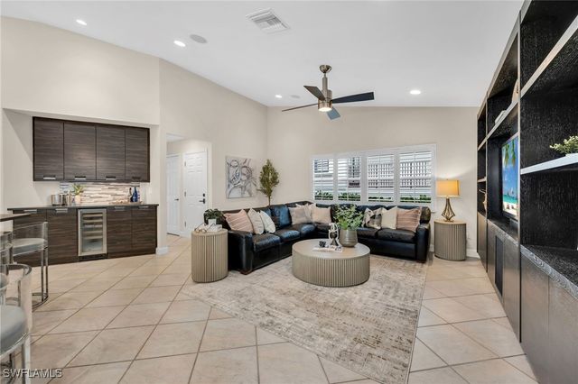 404 Bayside AVE, Naples, FL 34108