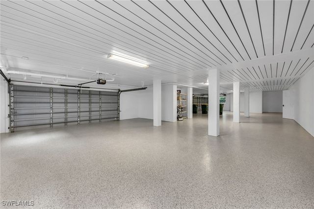 404 Bayside AVE, Naples, FL 34108