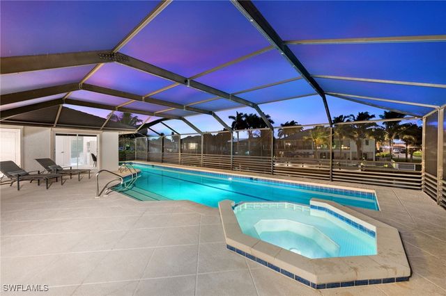 404 Bayside AVE, Naples, FL 34108