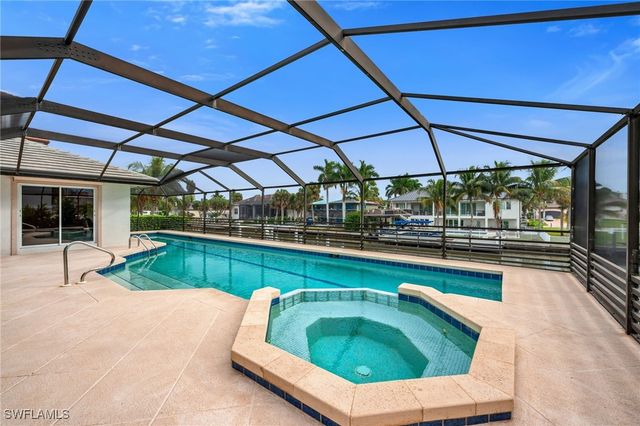 404 Bayside AVE, Naples, FL 34108