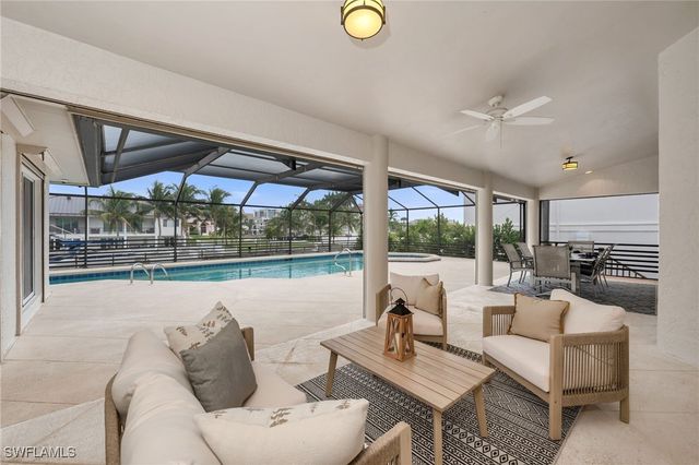 404 Bayside AVE, Naples, FL 34108