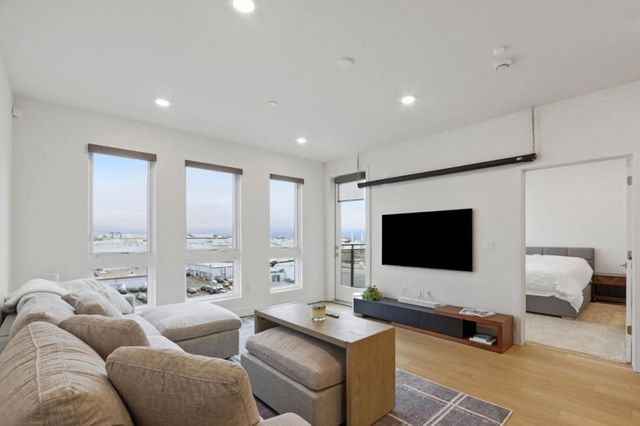 3512 Vision 512, Fremont, CA 94538