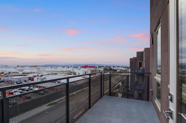 3512 Vision 512, Fremont, CA 94538