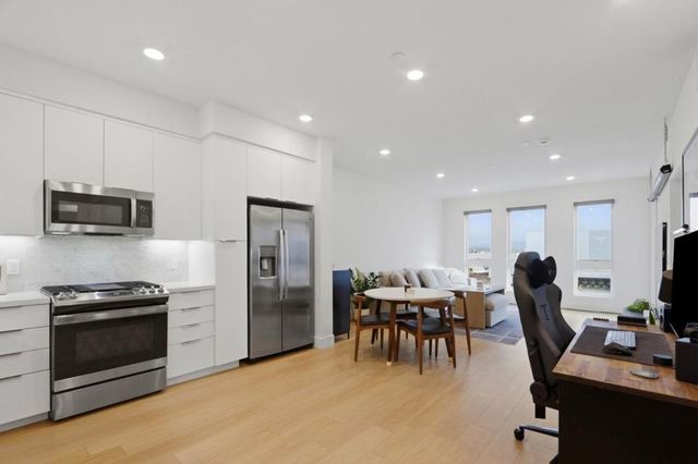 3512 Vision 512, Fremont, CA 94538