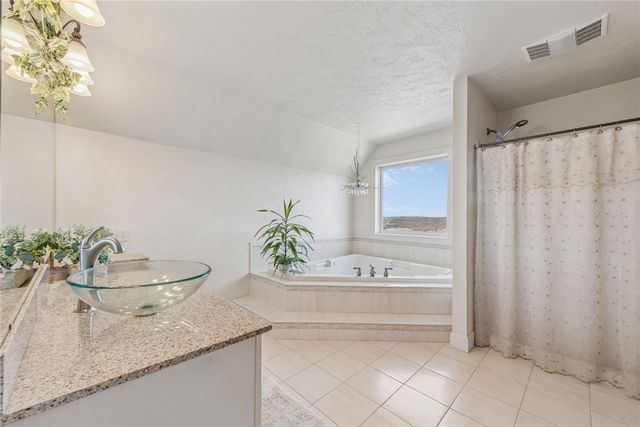 836 Forest Oaks Trail, North Huntingdon, PA 15642