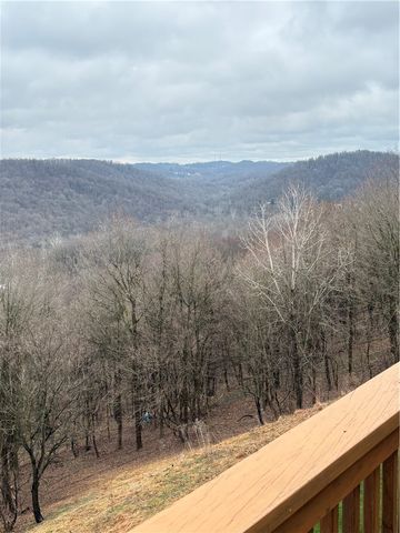 836 Forest Oaks Trail, North Huntingdon, PA 15642