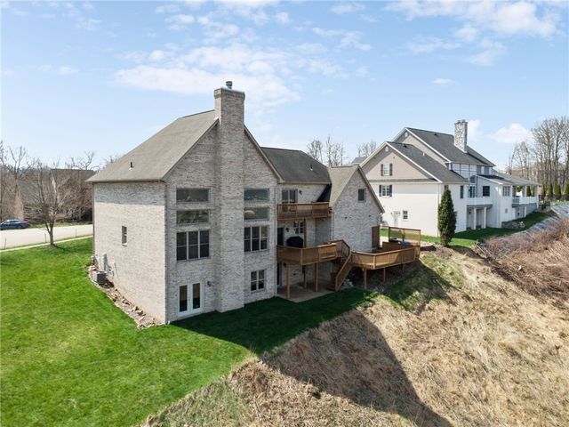 836 Forest Oaks Trail, North Huntingdon, PA 15642