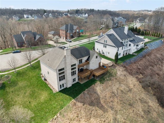 836 Forest Oaks Trail, North Huntingdon, PA 15642