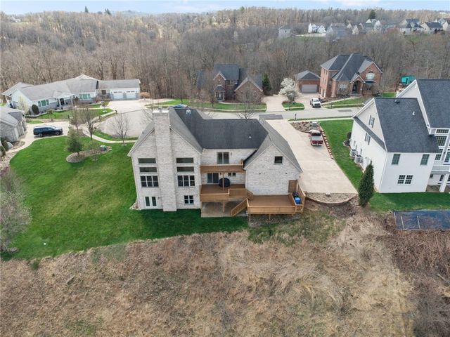 836 Forest Oaks Trail, North Huntingdon, PA 15642
