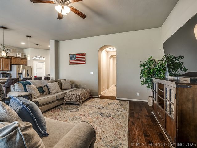 13307 S 21st Place, Bixby, OK 74008