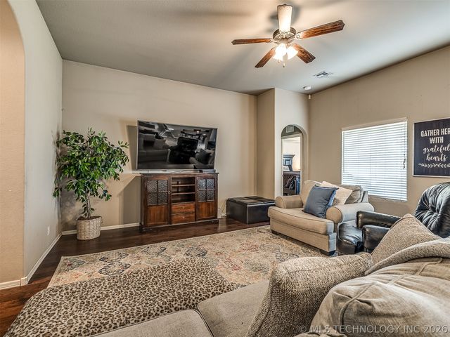 13307 S 21st Place, Bixby, OK 74008