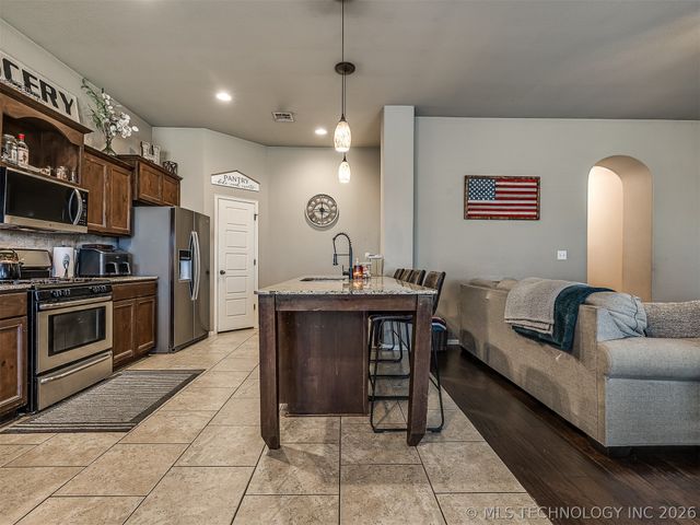 13307 S 21st Place, Bixby, OK 74008