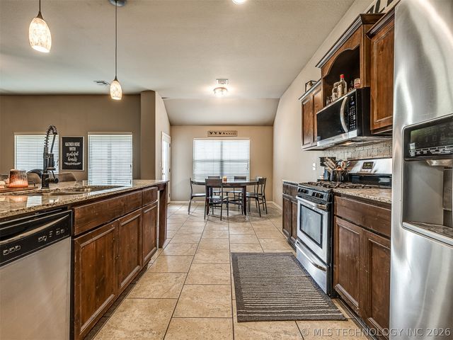 13307 S 21st Place, Bixby, OK 74008