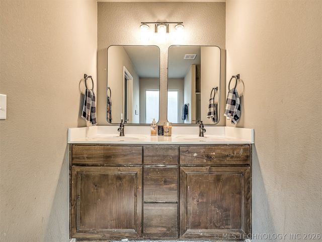 13307 S 21st Place, Bixby, OK 74008