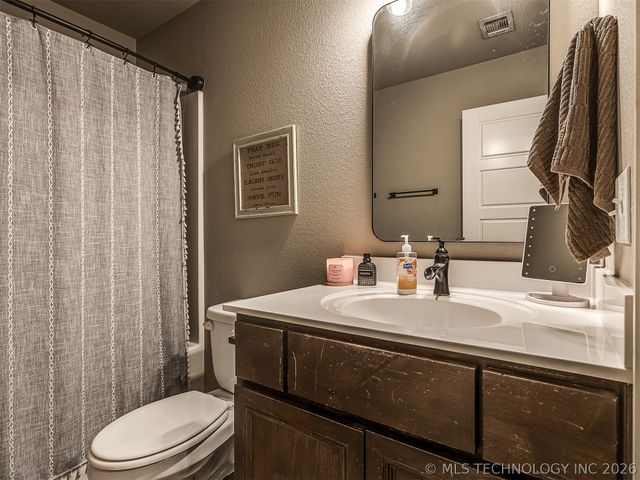 13307 S 21st Place, Bixby, OK 74008