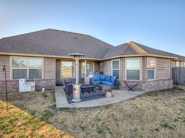 13307 S 21st Place, Bixby, OK 74008