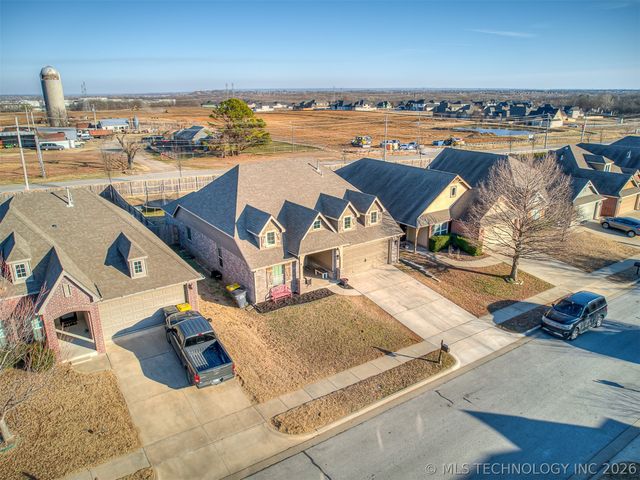 13307 S 21st Place, Bixby, OK 74008