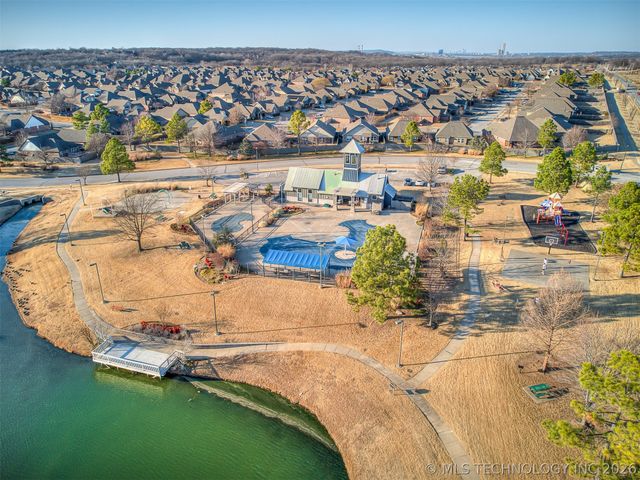 13307 S 21st Place, Bixby, OK 74008