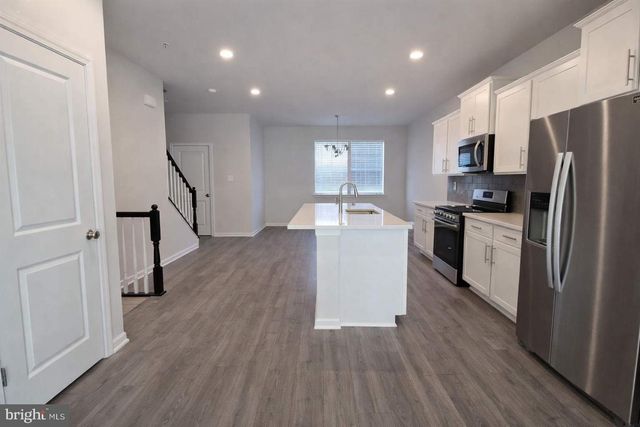 8706 CHERRYBARK RD, Clinton, MD 20735