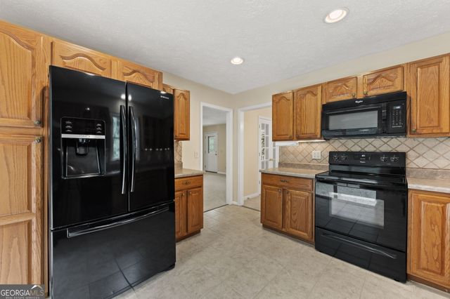 702 Osco Parkway, Woodstock, GA 30188