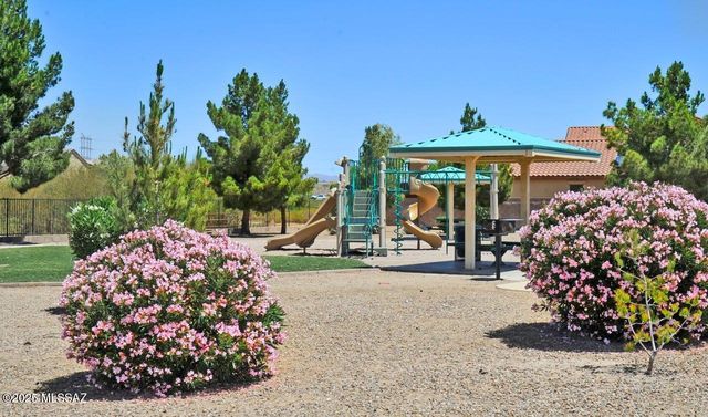 8573 N Western Juniper Terrace, Tucson, AZ 85743